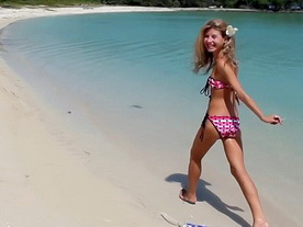 teen thumb movies amateur nude photo rating